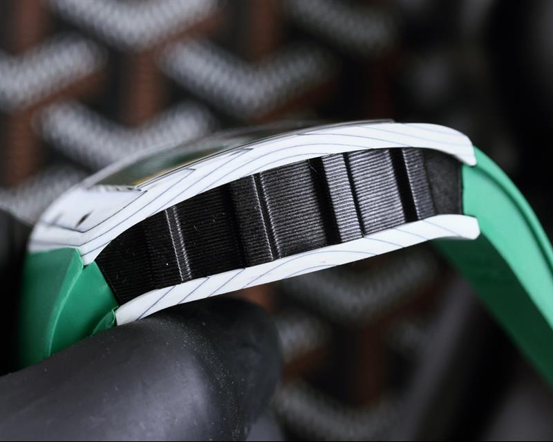 202457162149804 1700